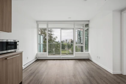 704 13350 Central Avenue, Surrey, BC, Surrey — Apartment/Condo for sale