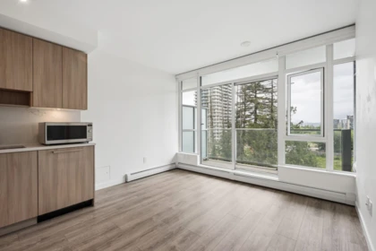 704 13350 Central Avenue, Surrey, BC, Surrey — Apartment/Condo for sale