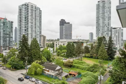 Office / Den Photo of 704 13350 Central Avenue, Surrey, BC