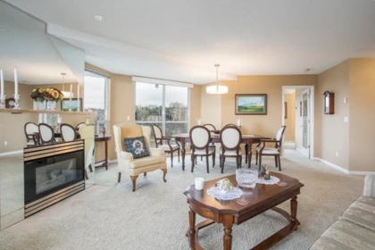 Kitchen Photo of 1505 1185 Quayside Drive, New Westminster, BC