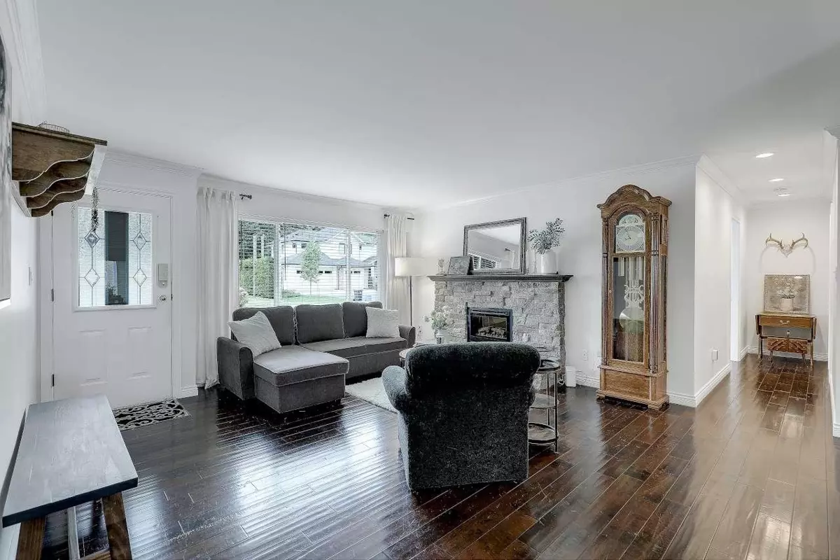 Family Room Photo of 4046 205a Street, Langley, BC