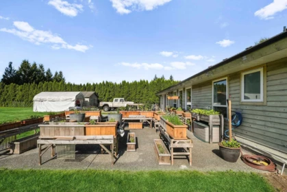 Garden / Landscaping Photo of 25040 57 Avenue, Langley, BC