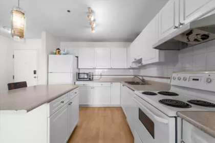 819 1310 Cariboo Street, New Westminster, BC, New Westminster — Apartment/Condo for sale