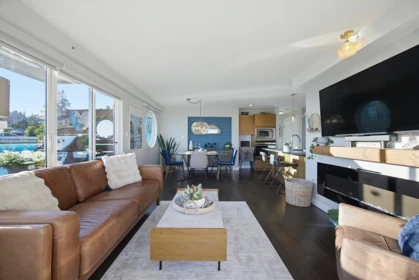 Office / Den Photo of 502 14955 Victoria Avenue, White Rock, BC