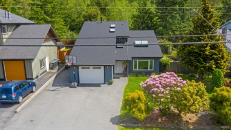 Swimming Pool Photo of 38582 Westway Avenue, Squamish, BC