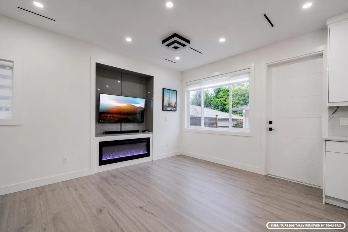 Dining Area Photo of #2 4675 Canada Way, Burnaby, BC