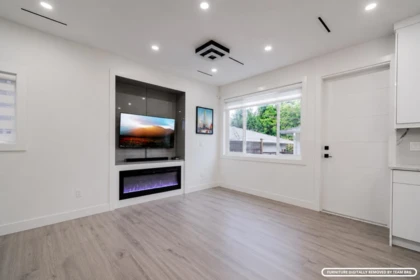 #2 4675 Canada Way, Burnaby, BC, Burnaby — Half Duplex for sale