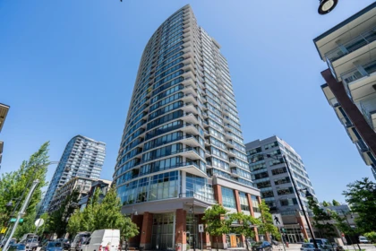 504 400 Capilano Road, Port Moody, BC, Port Moody — Apartment/Condo for sale