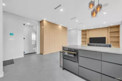 Breakfast Nook Photo of 2 2091 E 20th Avenue, Vancouver, BC
