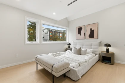 Hallway Photo of 2 2091 E 20th Avenue, Vancouver, BC
