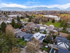 2 2091 E 20th Avenue, Vancouver, BC