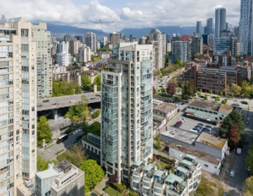 Outdoor Patio Photo of 506 907 Beach Avenue, Vancouver, BC