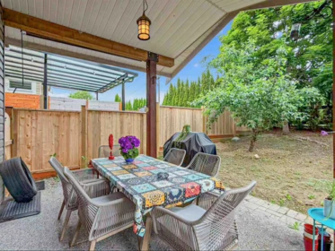 Breakfast Nook Photo of 3415 Gislason Avenue, Coquitlam, BC