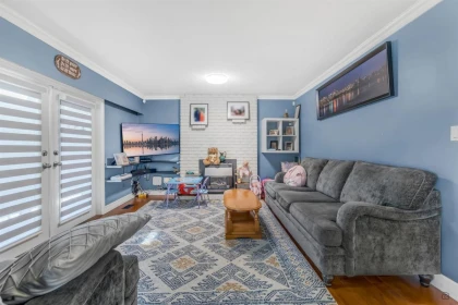 Basement Recreation Room Photo of 11802 80a Avenue, Delta, BC