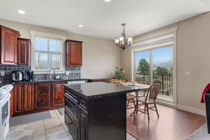 Breakfast Nook Photo of 410 46021 Second Avenue, Chilliwack, BC