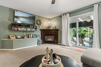 Entry Foyer Photo of 1535 Canterbury Drive, Agassiz, BC