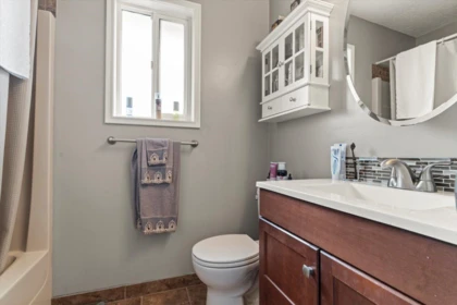 Guest Bathroom Photo of 1535 Canterbury Drive, Agassiz, BC