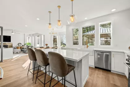 Breakfast Nook Photo of 1725 Orkney Place, North Vancouver, BC