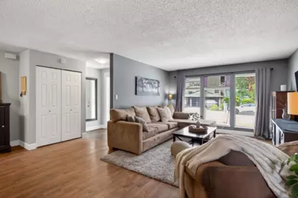 Kitchen Photo of 2472 Wayburne Crescent, Langley, BC