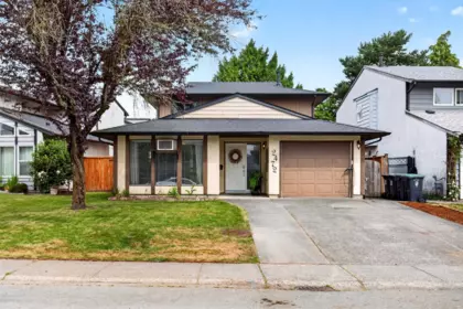2472 Wayburne Crescent, Langley, BC, Langley — Single Family Residence for sale