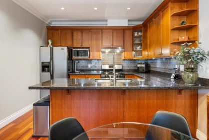 Breakfast Nook Photo of 203 1642 56 Street, Tsawwassen, BC