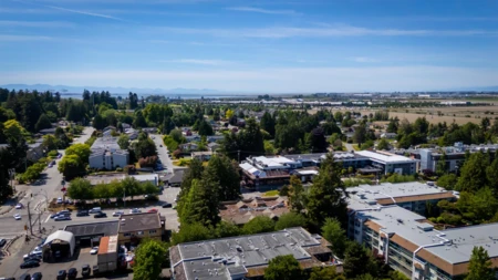 Swimming Pool Photo of 203 1642 56 Street, Tsawwassen, BC
