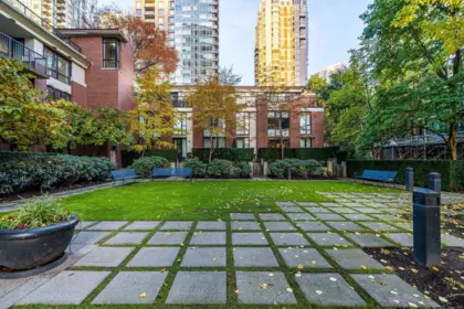 Front Yard Photo of 2809 928 Homer Street, Vancouver, BC