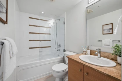 Mudroom Photo of 2809 928 Homer Street, Vancouver, BC