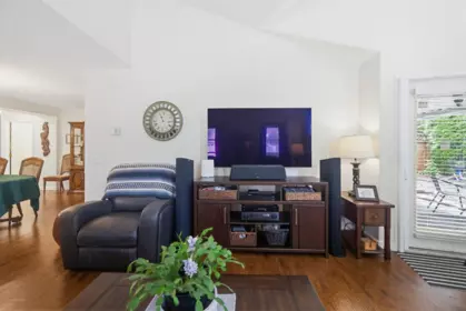 Breakfast Nook Photo of 3 20841 Dewdney Trunk Road, Maple Ridge, BC