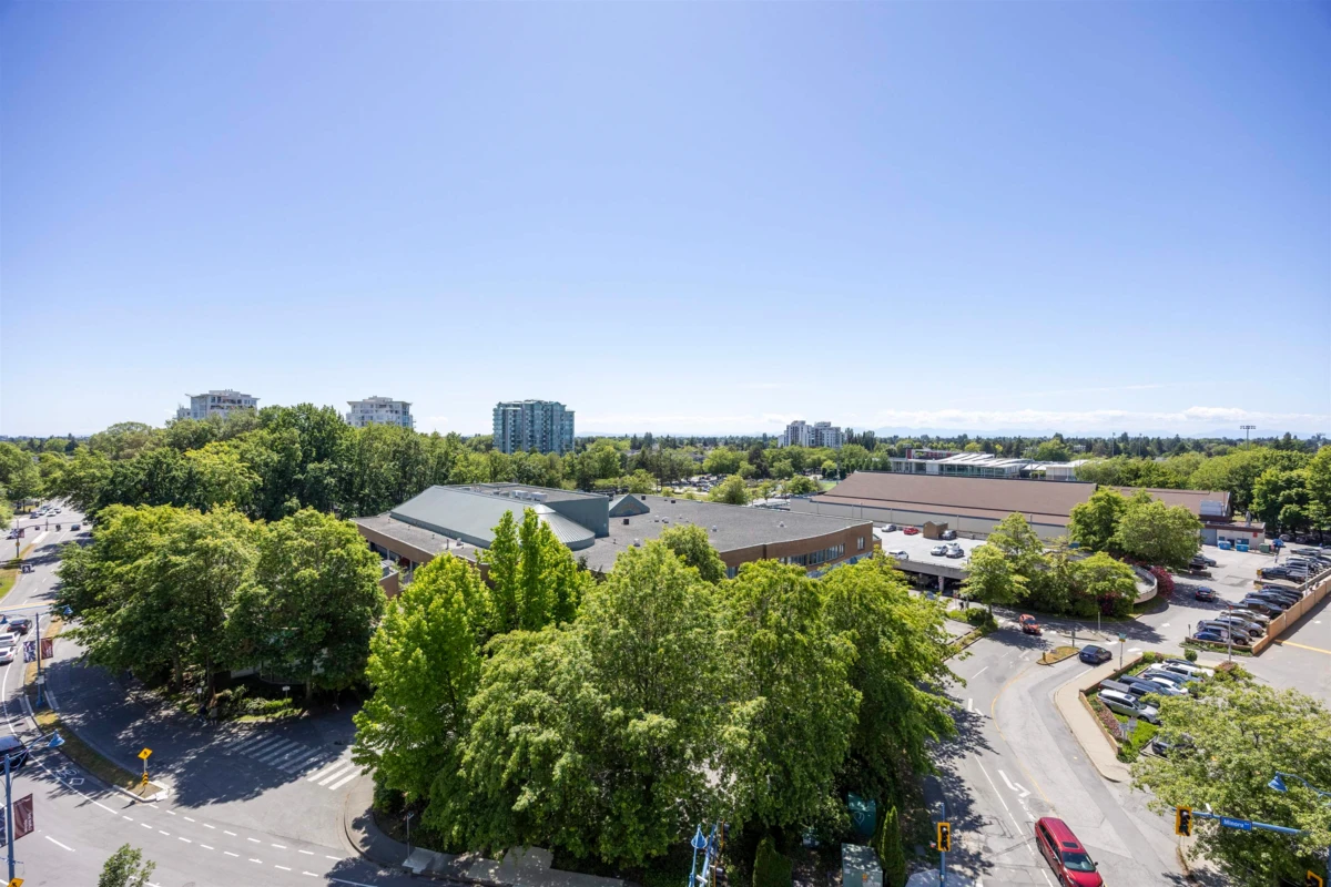 Family Room Photo of 801 6788 MINORU BOULEVARD, Richmond BC V6Y 0M6