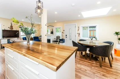 Breakfast Nook Photo of 401 Raindance Crescent, West Vancouver, BC