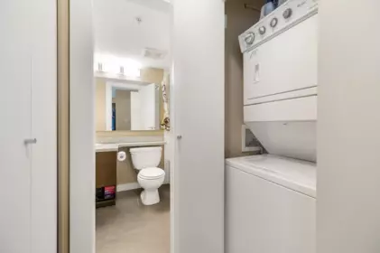 Primary Bathroom Photo of 817 9171 Ferndale Road, Richmond, BC