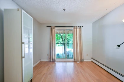 408 715 Royal Avenue, New Westminster, BC, New Westminster — Apartment/Condo for sale