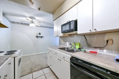 Kitchen Photo of 408 715 Royal Avenue, New Westminster, BC