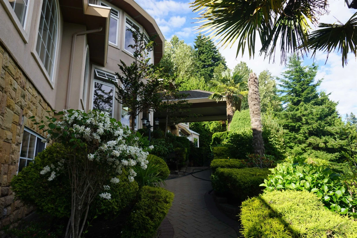 Family Room Photo of 13439 55a Avenue, Surrey, BC