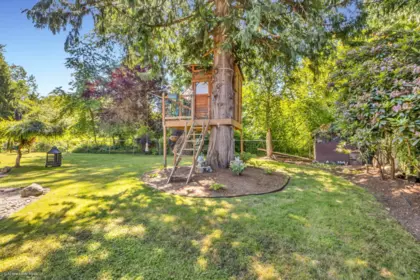 Outdoor Kitchen Photo of 12936 21b Avenue, Surrey, BC