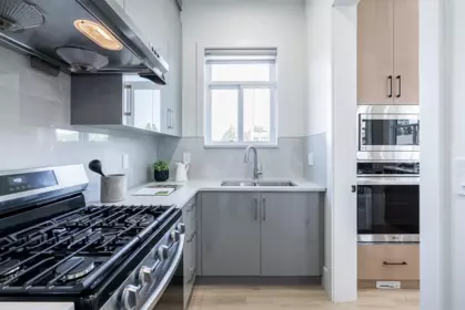 Kitchen Photo of 1941 Prairie Avenue, Port Coquitlam, BC