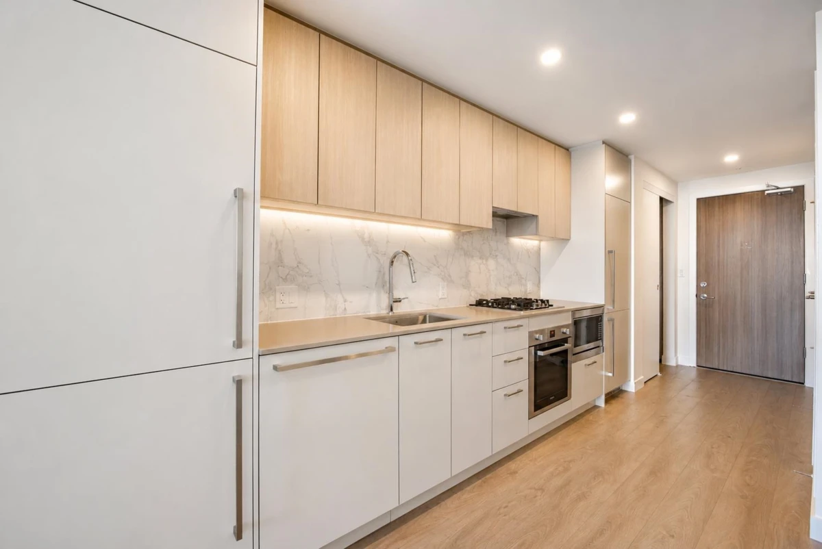 Dining Area Photo of 3807 6468 Willingdon Avenue, Burnaby, BC