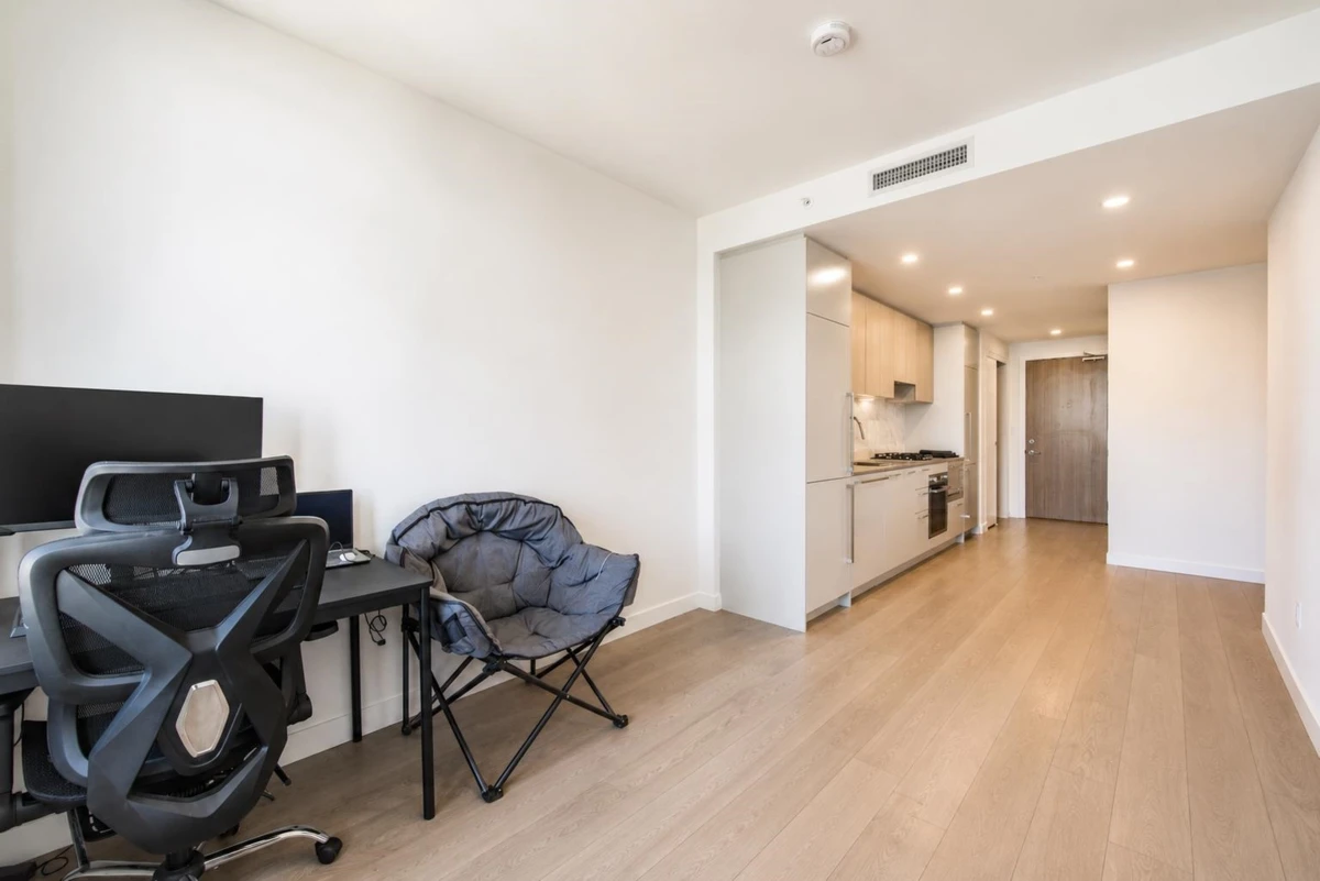 Living Room Photo of 3807 6468 Willingdon Avenue, Burnaby, BC