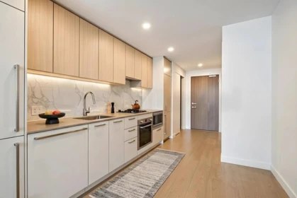 Kitchen Photo of 3807 6468 Willingdon Avenue, Burnaby, BC