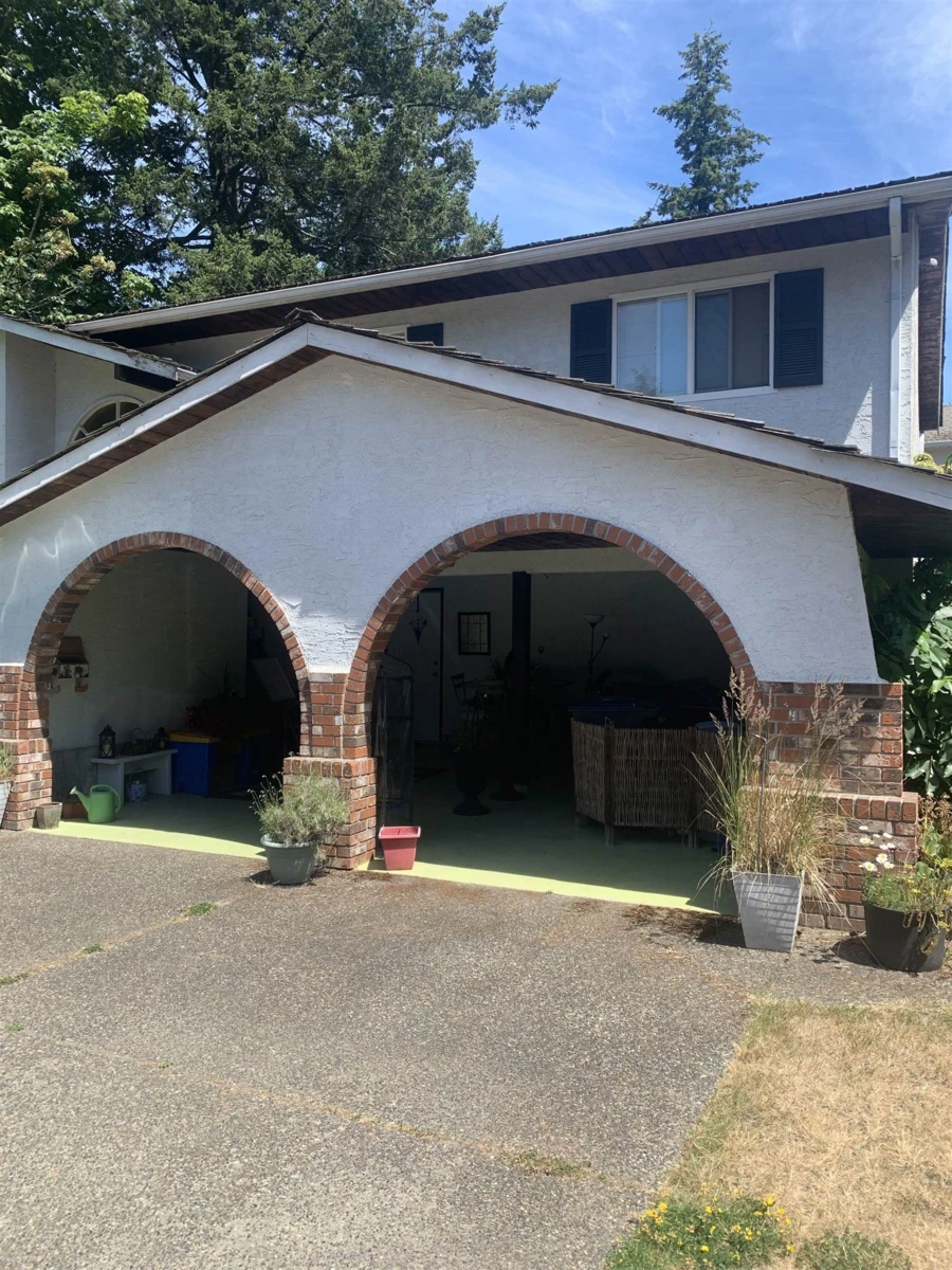 Living Room Photo of 2496 124 Street, Surrey, BC