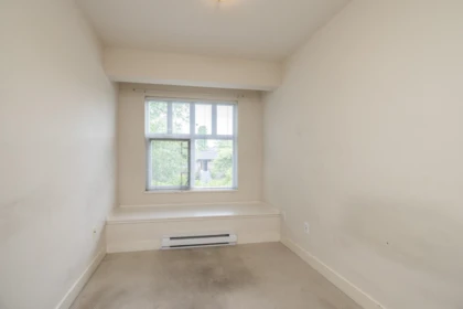 Mudroom Photo of 13 1203 Madison Avenue, Burnaby, BC