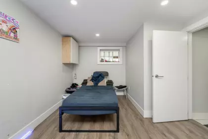 Hallway Photo of 2843 E 5th Avenue, Vancouver, BC