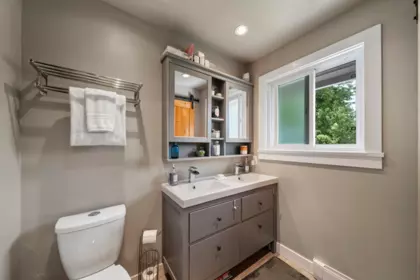 Laundry Room Photo of 10942 63a Avenue, Delta, BC