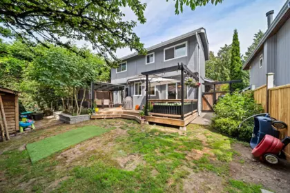 Outdoor Patio Photo of 10942 63a Avenue, Delta, BC