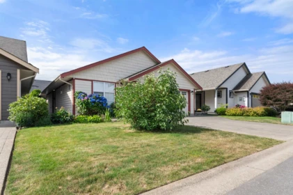 Front Yard Photo of 10 7291 Morrow Road, Agassiz, BC
