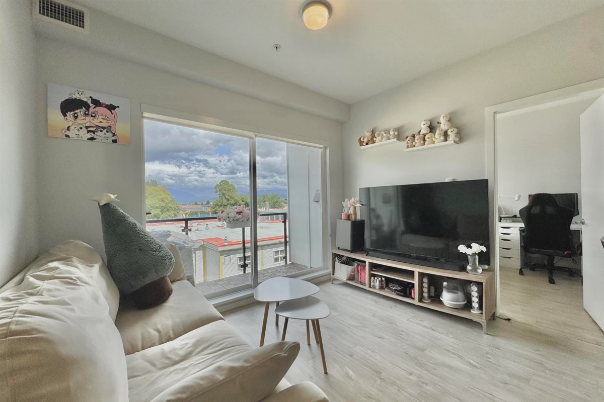 Living Room Photo of 227 6283 Kingsway, Burnaby, BC