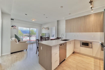 Kitchen Photo of 227 6283 Kingsway, Burnaby, BC