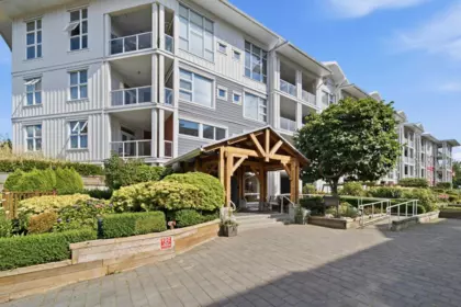 Entry Foyer Photo of 404 4600 Westwater Drive, Richmond, BC