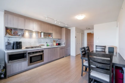 Breakfast Nook Photo of 3709 13750 100 Avenue, Surrey, BC